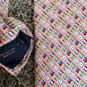 Vineyard Vines pink tie with flags!  New!